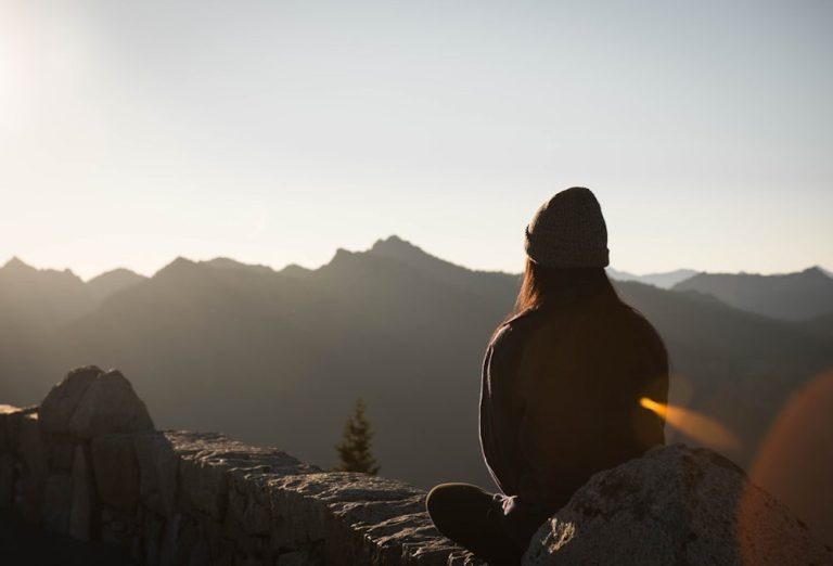Contrast between ADHD and anxiety symptoms, helping differentiate between the two conditions
